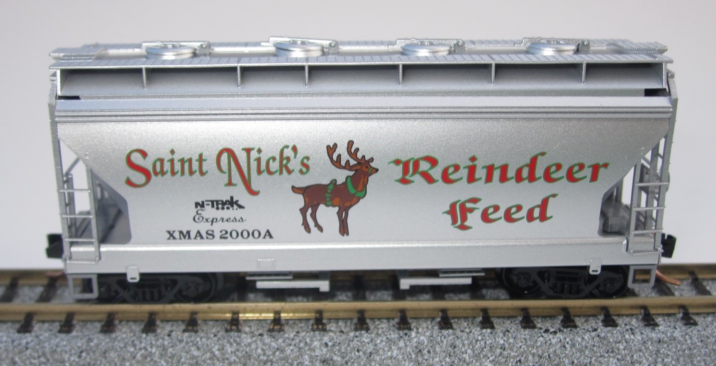 club_cars_2000_reindeer_feed